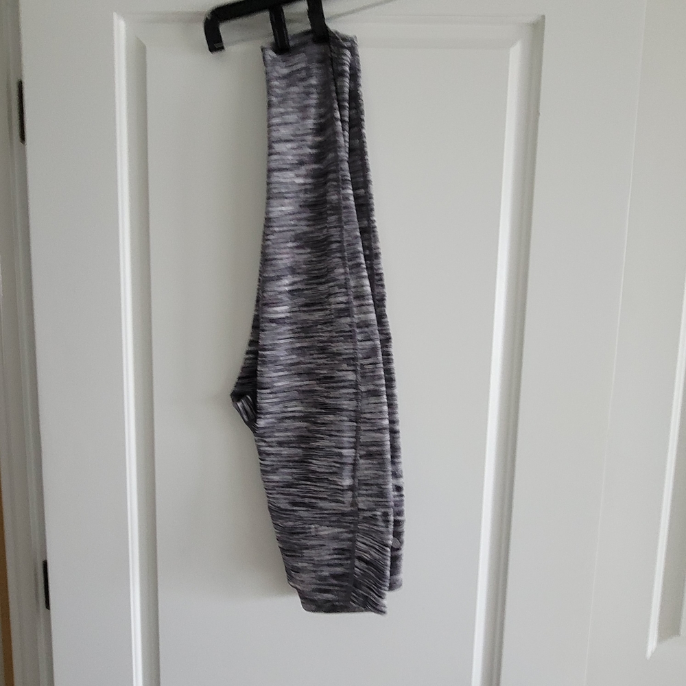 Zella Black and White Leggings